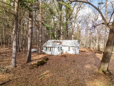 72-acre property alongside the Neenah Creek Marquette County - image 47
