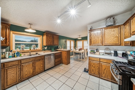 Claremore, OK Home For Sale - image 18