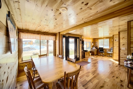 Large Exquisite Custom Cabin for Sale in Hillside, CO - image 7