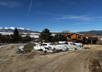 Large Exquisite Custom Cabin for Sale in Hillside, CO - image 6