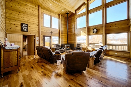 Large Exquisite Custom Cabin for Sale in Hillside, CO - image 15