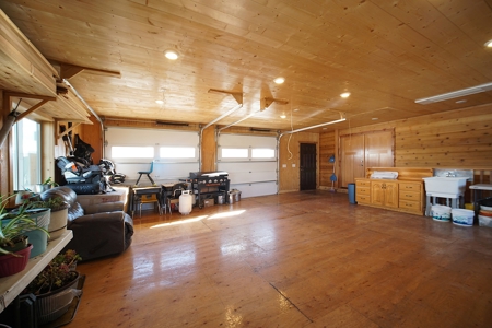 Large Exquisite Custom Cabin for Sale in Hillside, CO - image 38