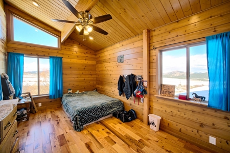 Large Exquisite Custom Cabin for Sale in Hillside, CO - image 29