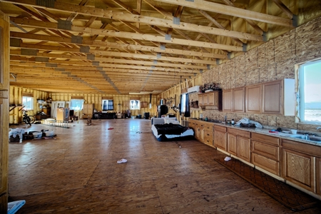 Large Exquisite Custom Cabin for Sale in Hillside, CO - image 39