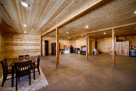 Large Exquisite Custom Cabin for Sale in Hillside, CO - image 32
