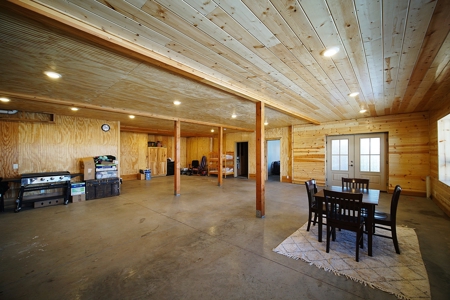 Large Exquisite Custom Cabin for Sale in Hillside, CO - image 33