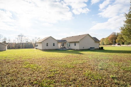 Country Home For Sale In Tennessee, Handicapped-Accessible - image 7