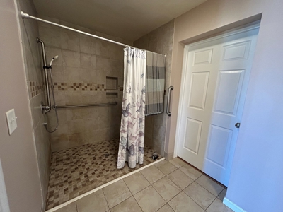 Home for Sale in Stony Point | Brick/Vinyl Ranch Home - image 5