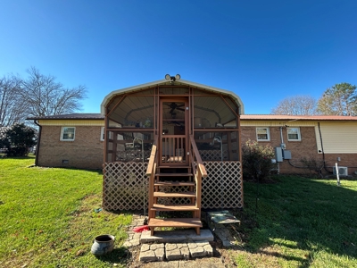 Home for Sale in Stony Point | Brick/Vinyl Ranch Home - image 23