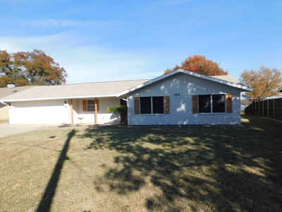 Refurbished Home on Beautiful Lake Brownwood - image 4