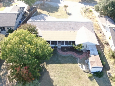 Refurbished Home on Beautiful Lake Brownwood - image 33