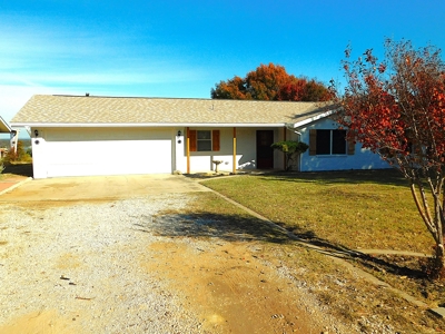 Refurbished Home on Beautiful Lake Brownwood - image 2