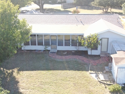 Refurbished Home on Beautiful Lake Brownwood - image 35