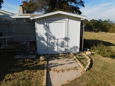 Refurbished Home on Beautiful Lake Brownwood - image 27