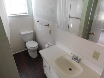 Refurbished Home on Beautiful Lake Brownwood - image 22