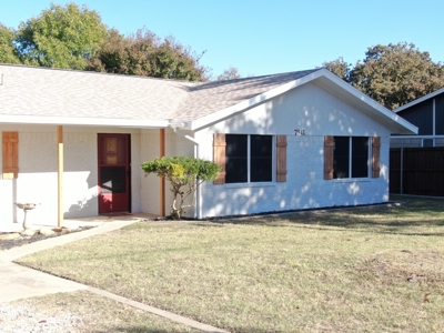 Refurbished Home on Beautiful Lake Brownwood - image 37