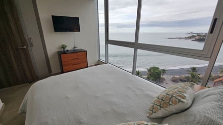 Exquisite 2 bedroom 2 bath oceanfront condo - image 26