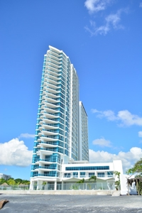 Exquisite 2 bedroom 2 bath oceanfront condo - image 1