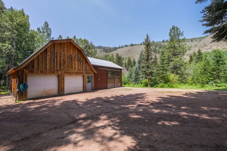 Colorado Creek Front Mountain Log Home - image 31