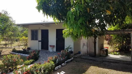 1.4 hectares lot with a country house in Rio Hato, Panamá - image 6