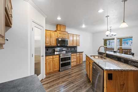 Charming Country Retreat – Privacy, Space and Modern Comfort - image 15