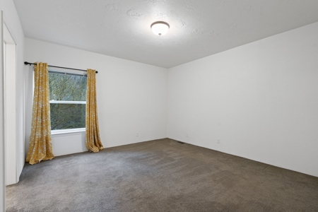 Charming Country Retreat – Privacy, Space and Modern Comfort - image 9