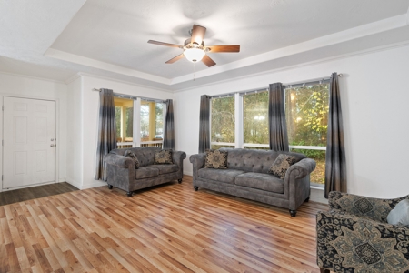 Charming Country Retreat – Privacy, Space and Modern Comfort - image 16