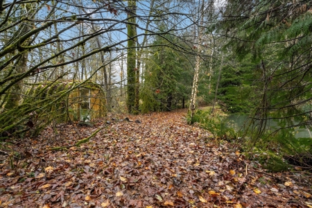 Charming Country Retreat – Privacy, Space and Modern Comfort - image 20