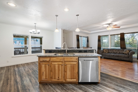 Charming Country Retreat – Privacy, Space and Modern Comfort - image 12