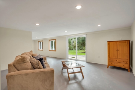Peaceful Naselle Valley Home with Modern Updates - image 15