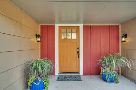 Peaceful Naselle Valley Home with Modern Updates - image 10