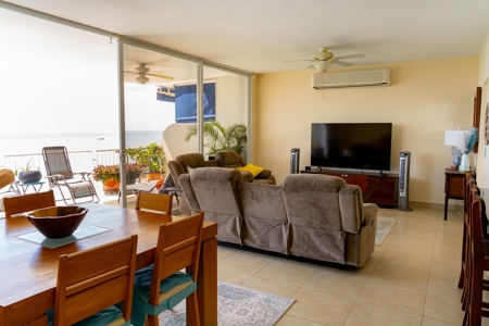 4 Bedroom Apartment With Ocean Front In Ph Ensenada Farallon - image 3