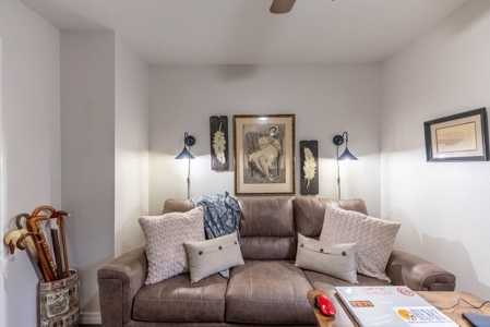 Home in a Subdivision in West Plains Missouri - image 33