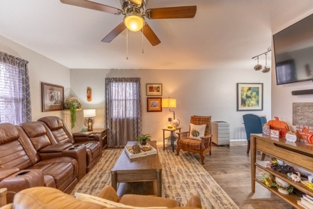 Home in a Subdivision in West Plains Missouri - image 21