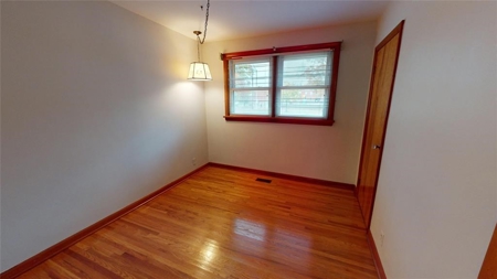 Home for Sale in North End Sarnia, Ontario - image 13