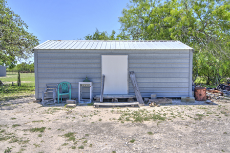 South Texas Ranch For Sale in Bee County Near Corpus Christi - image 42