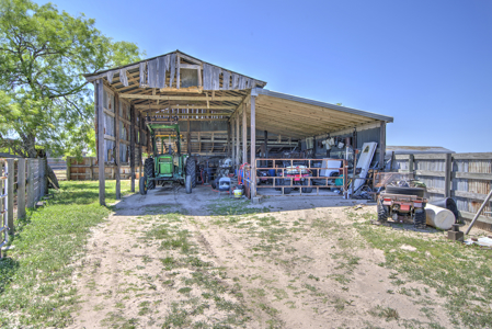 South Texas Ranch For Sale in Bee County Near Corpus Christi - image 36