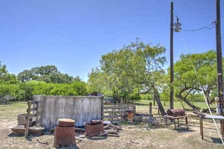 South Texas Ranch For Sale in Bee County Near Corpus Christi - image 40