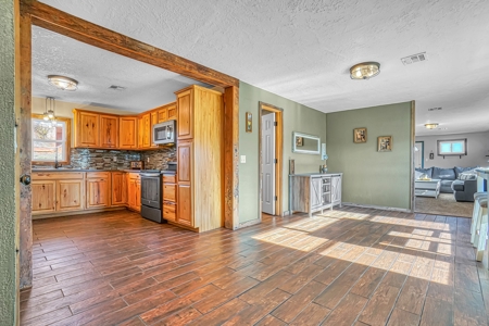 Home For Sale With Acreage MOL For Sale Roger Mills County - image 12