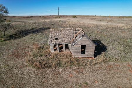 Home For Sale With Acreage MOL For Sale Roger Mills County - image 42