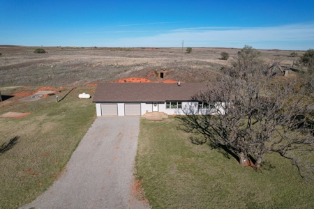Home For Sale With Acreage MOL For Sale Roger Mills County - image 40