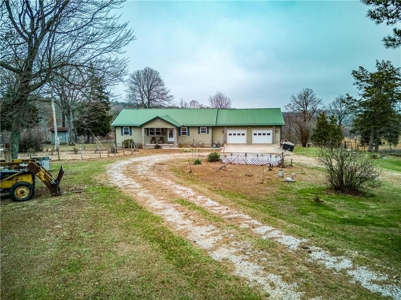3 Bed 2 Bath Country Home on 1 Acre Newton County Jasper Ar - image 41