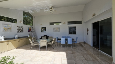 Beautiful 3 bedroom house in Altos Del Maria - image 42