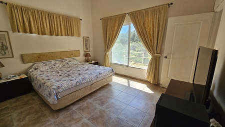 Beautiful 3 bedroom house in Altos Del Maria - image 34