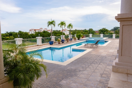 Ocean view Condo in Vistamar Golf, Beach & Marina, Panama - image 25