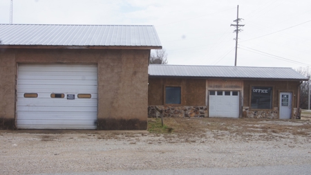 Commercial Building And Land In Arkansas - image 1