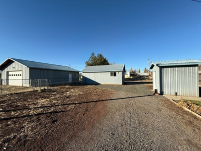 Fully renovated 1,865 Sq. Ft. home in Canby, CA - image 35