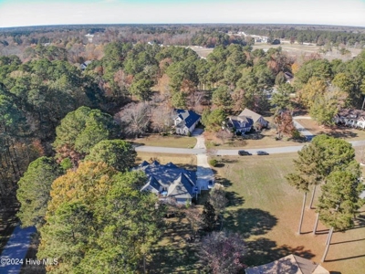 Beautiful Home in desirable gated Albemarle Plantation - image 4