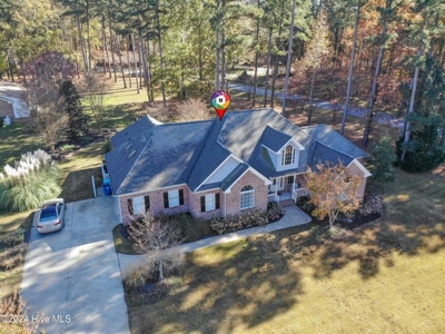 Beautiful Home in desirable gated Albemarle Plantation - image 9