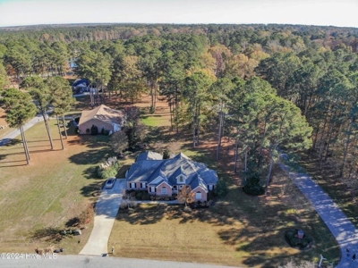 Beautiful Home in desirable gated Albemarle Plantation - image 8